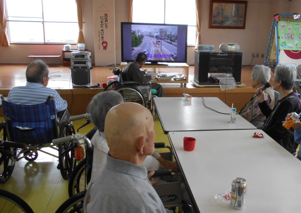 生駒園 ホーム喫茶 カラオケ 大東市竜間 特別養護老人ホーム 多床室 特別養護老人ホーム 生駒園 かわきた園 六万寺園